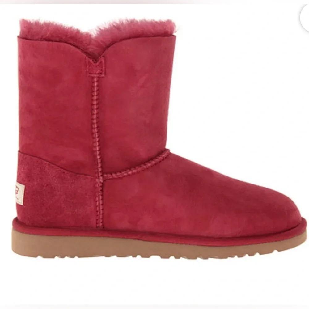 UGG Girls‎ K Bailey Button | NEW in BOX!!!❤️❤️